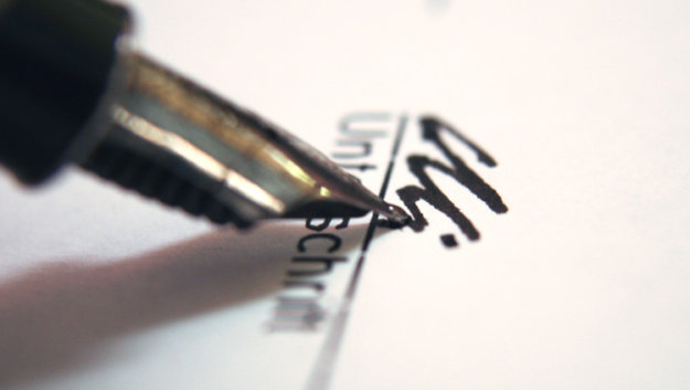 urkundenfaelschung-beckie-panthermedia-artikel